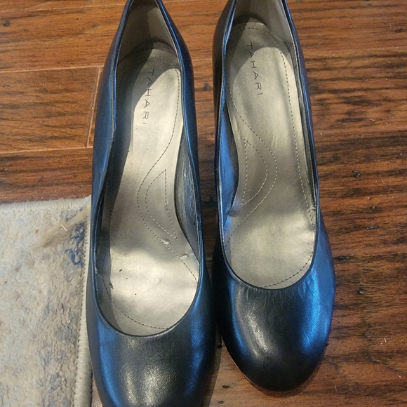 Black heels - Picture 4 of 4